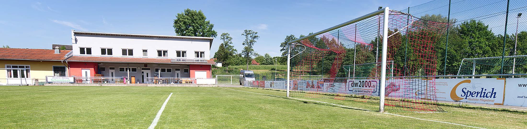 Sliderbild-Sportplatz